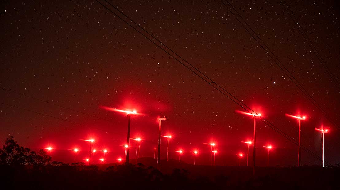 Who would think that in the outback you could suffer from so much light pollution? The red light from tower aviation warning lights extends everywhere.